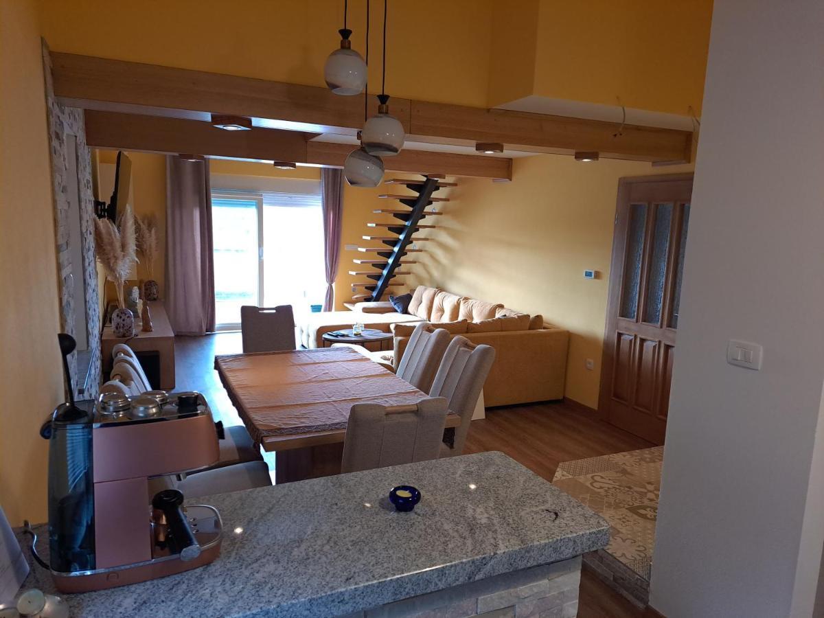 Apartman Vidas Palit Eksteriør billede